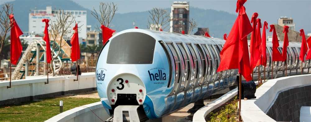 tau dien monorail- Asia Park