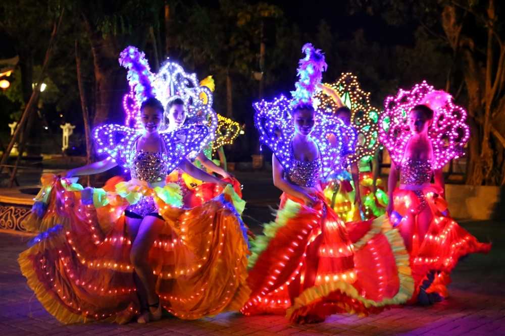 dem hoi sac mau Chau A- Asia Park