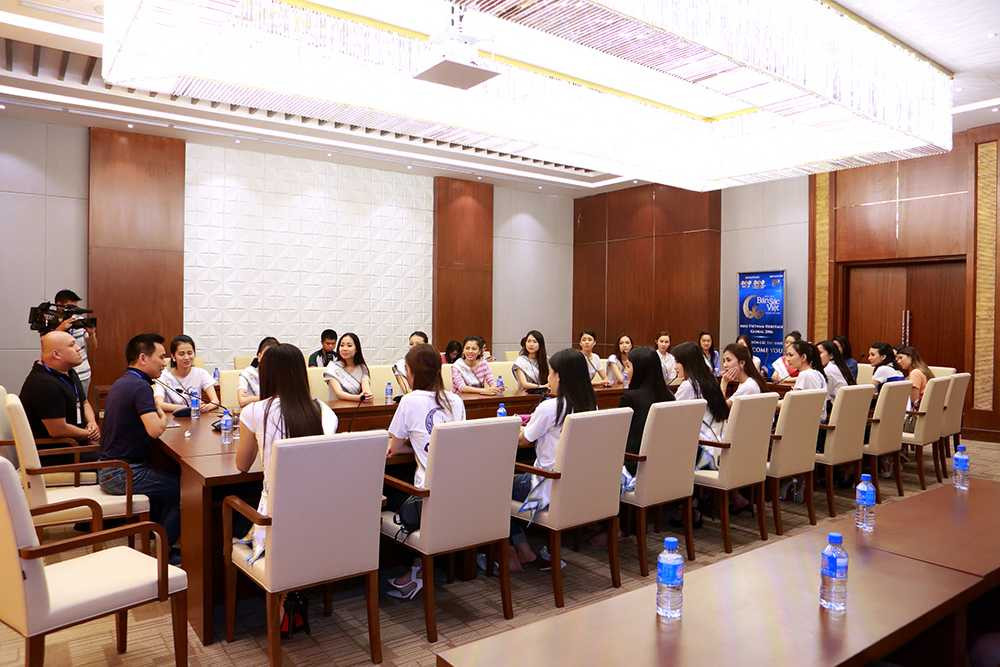 Ung xu voi truyen thong