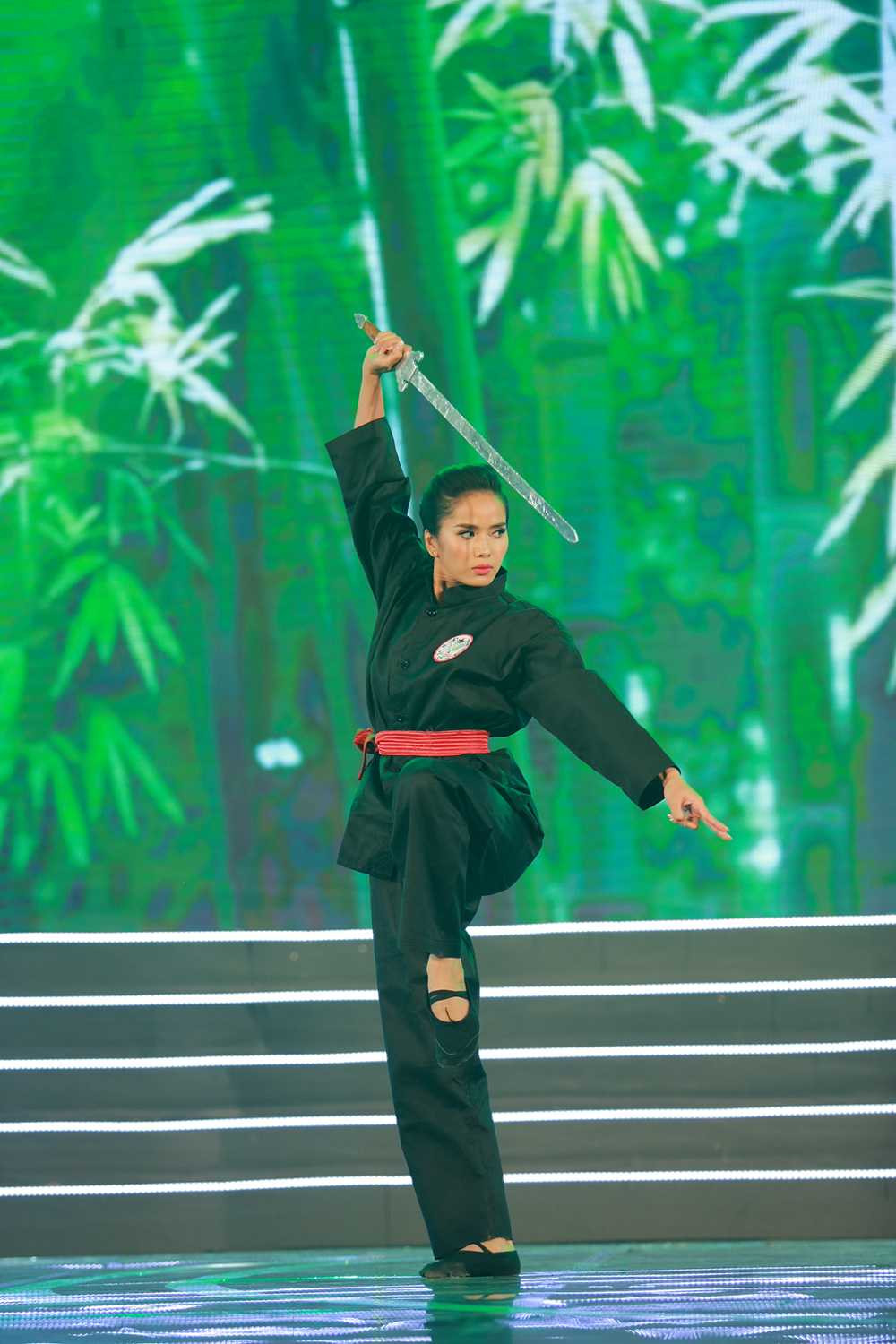 Tai nang Mai Thi Hong Dung