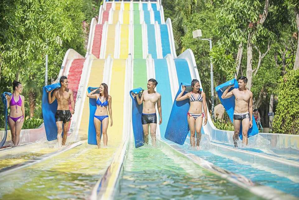 Cong vien nuoc voi nhieu tro vui nhon