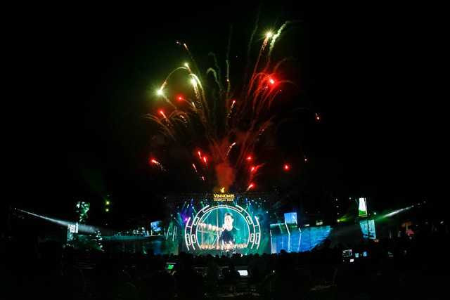 A2_Dai nhac hoi Dai hy Xuan 2017 se pha ky luc cua Le hoi am nhac Ngay dau tien o Thien duong duoc to chuc tai Vinhomes Central Parl thang 7.2016