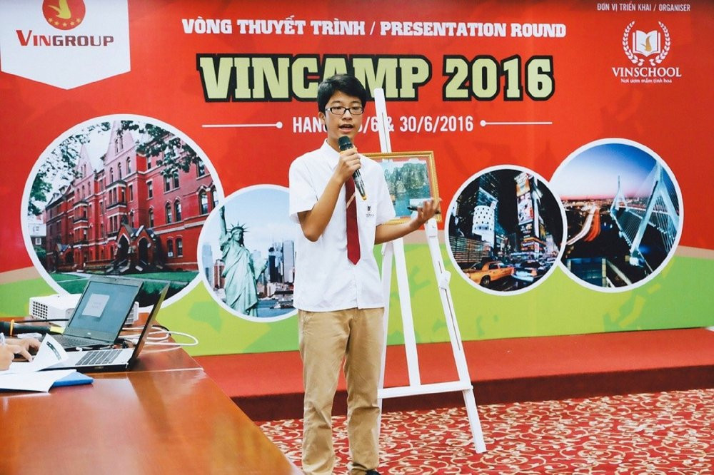 Hinh anh 30 hoc bong toan phan tham du Trai he VinCamp 2017 tai Anh Quoc 3