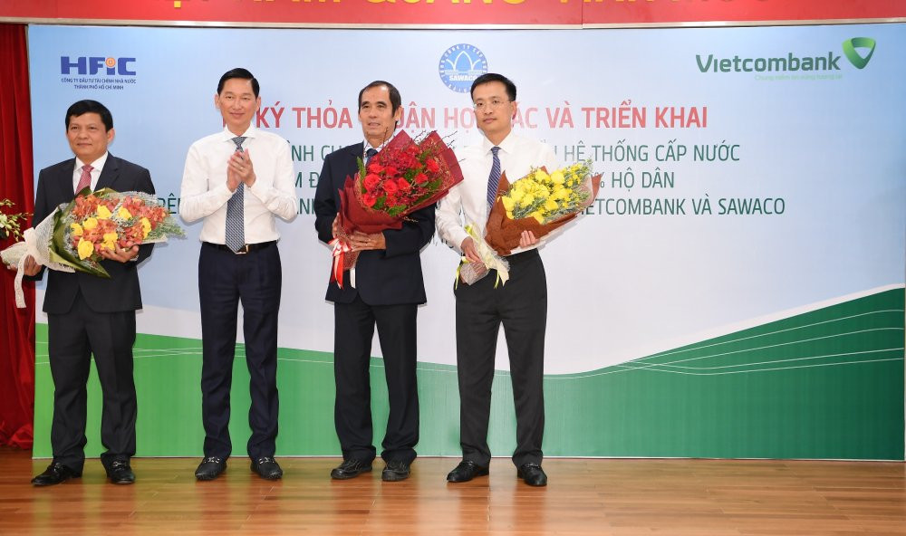 20170809_Ky ket VCB-HFIC_SAWACO (5) 5