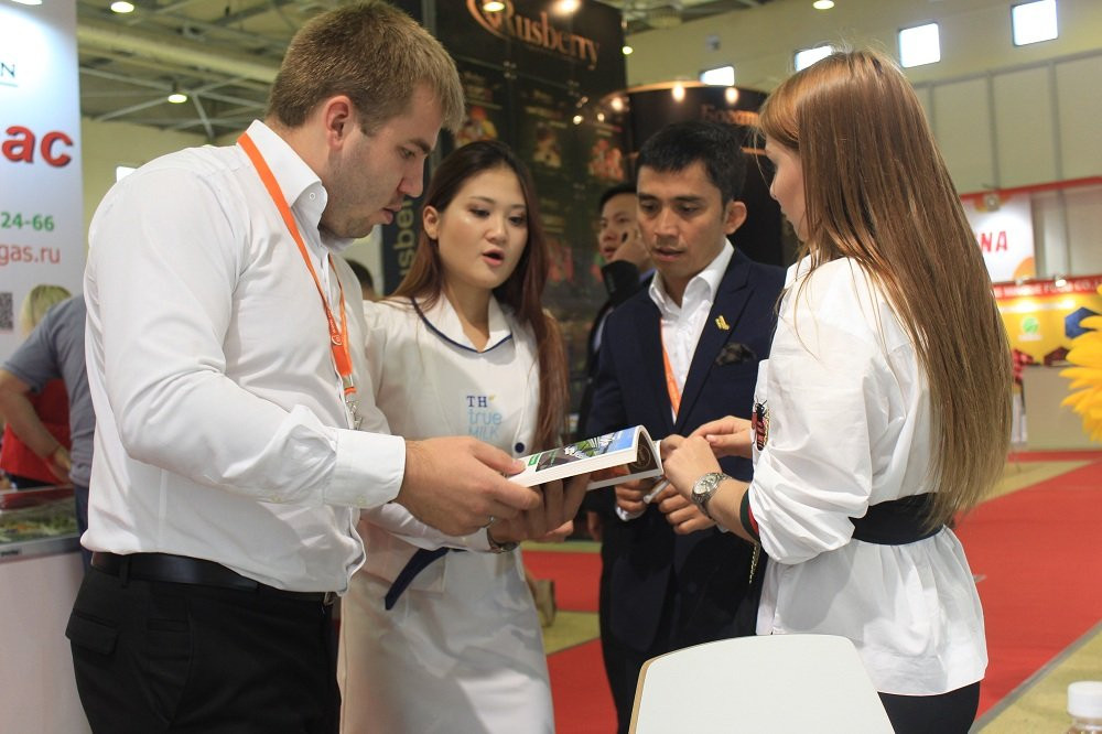 chon 3- khach hang 4