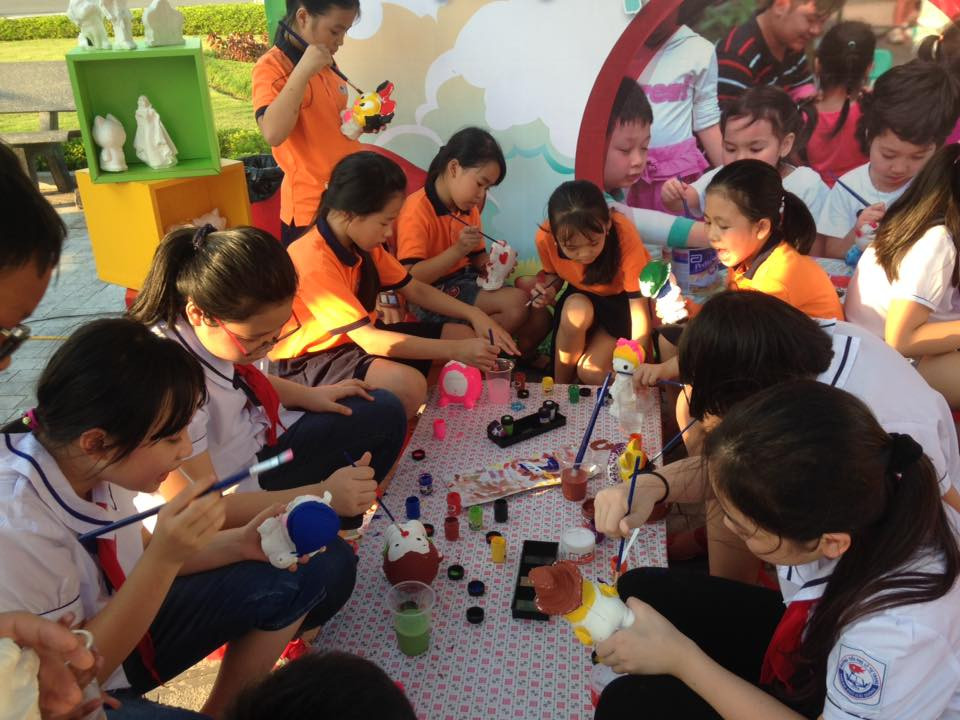 4 Quang Binh_Cung tham gia cac hoat dong nghe thuat va the chat trong tai su kien Sach - lan toa yeu thuong 4