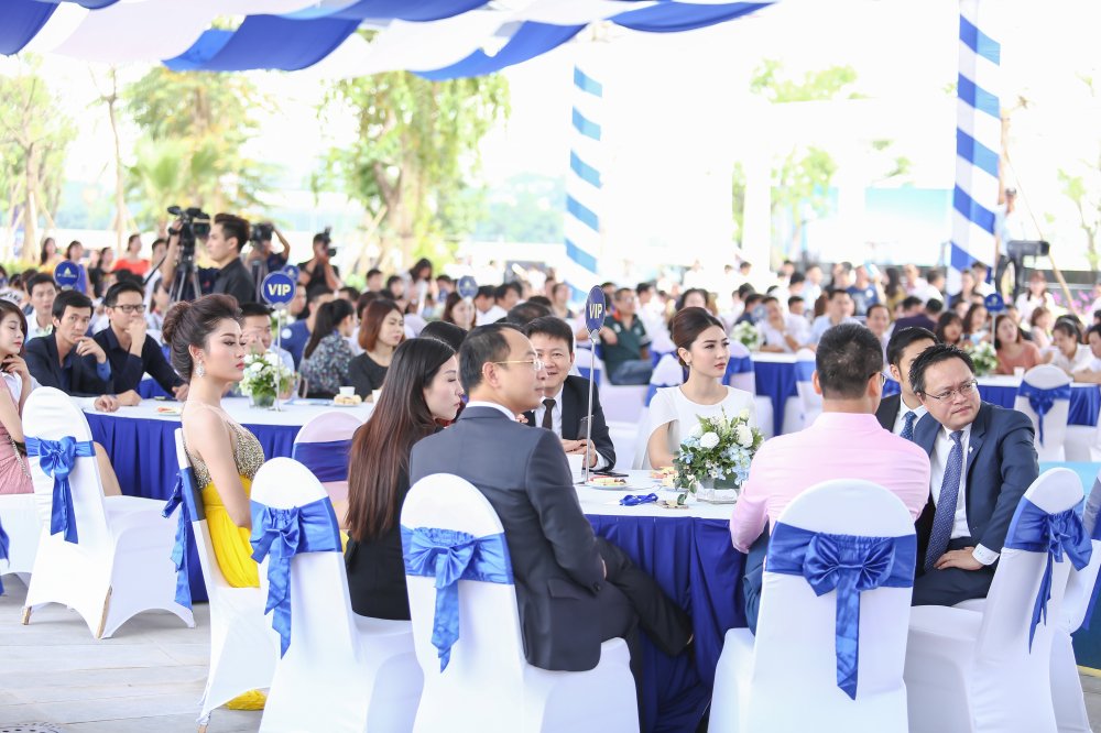 dan-sao-dinh-dam-tham-du-le-ra-mat-can-ho-mau-sunshine-city12 12