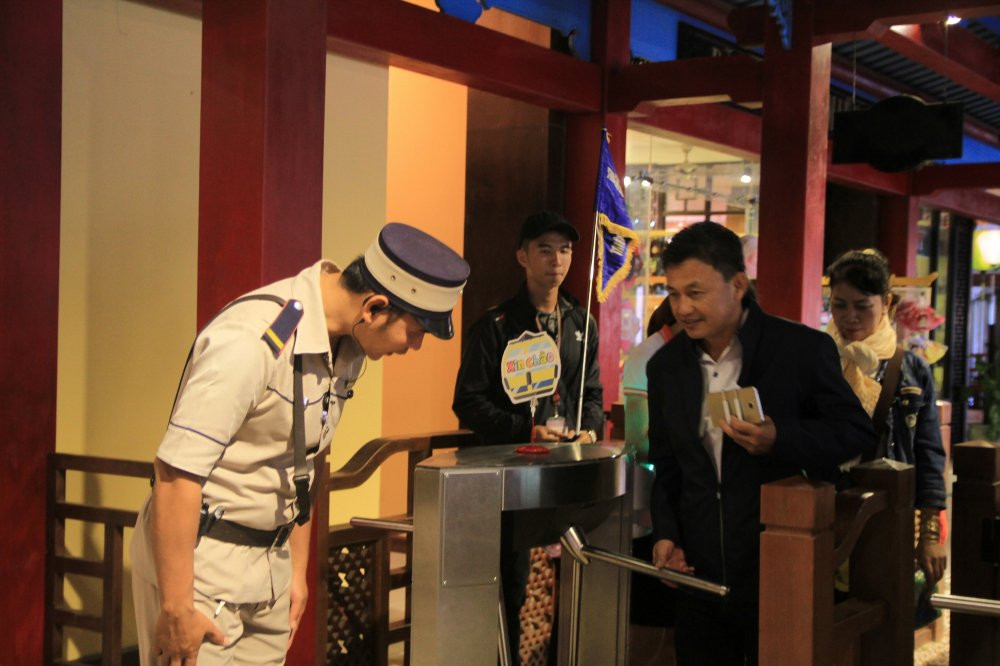 chao-khach-Ba-Na-Hills (2) 4