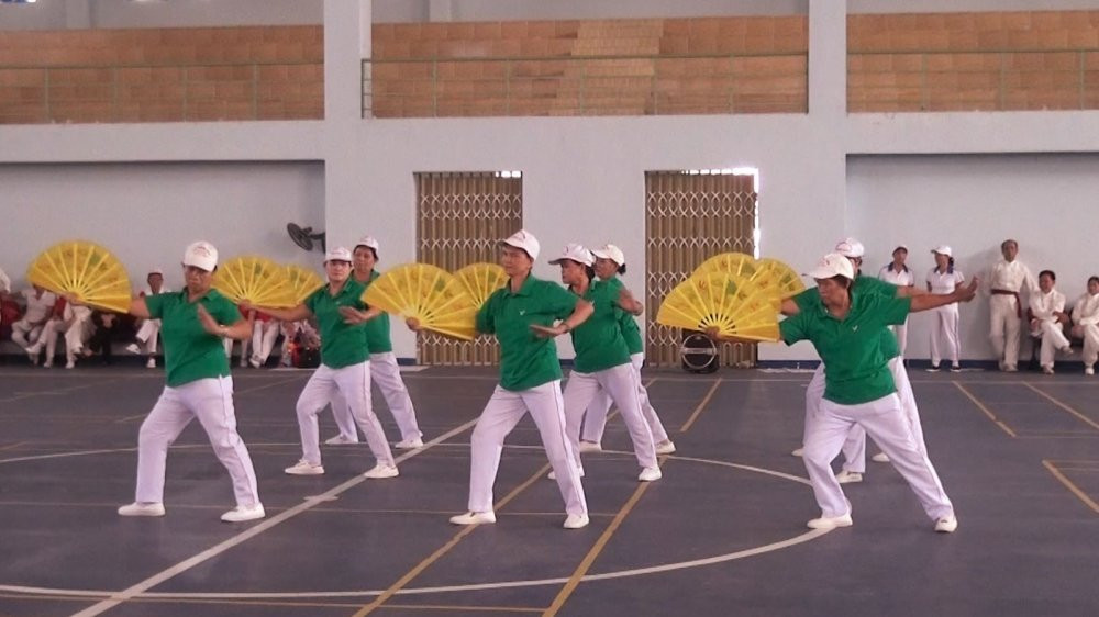 nguoi-cao-huyet-ap-can-luyen-tap-vua-su-30-phut-mot-ngay