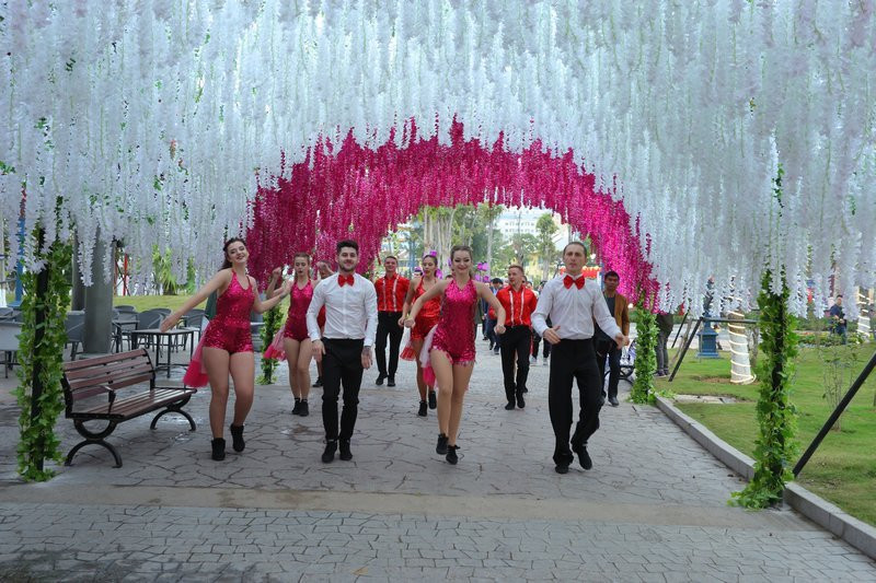 Le hoi ky quan muon sac hoa (2) 7