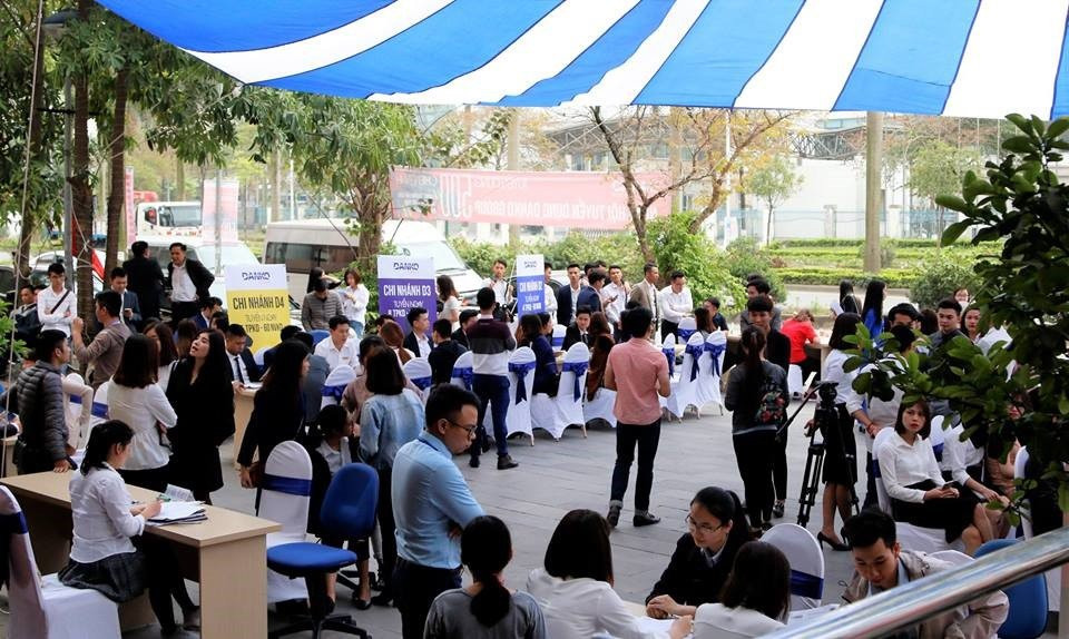 Ngày hội tuyển dụng Danko Group diễn ra từ 13h30 đến 17h30 ngày 24/3/2018, thu hút hàng trăm ứng viên tới phỏng vấn