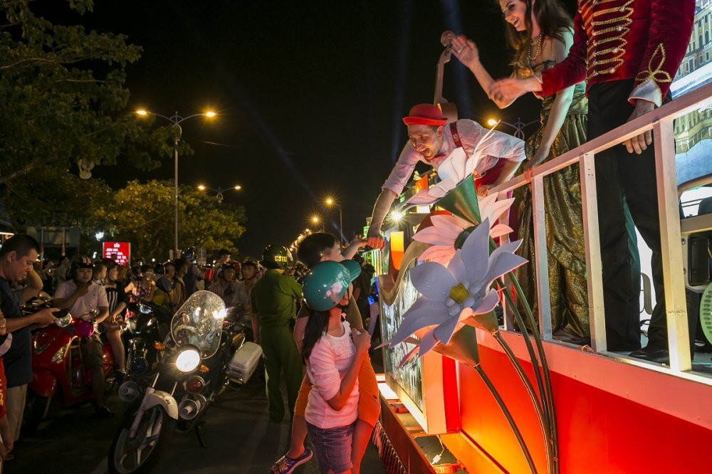 Le hoi duong pho 2017 (8) 13