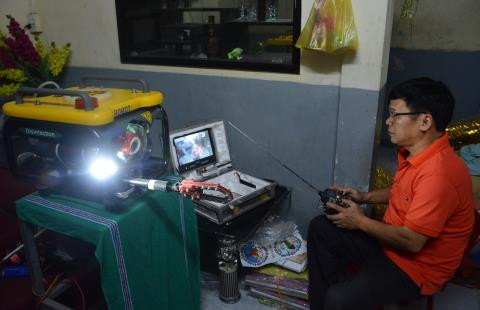 nha-khoa-hoc-le-nga-che-tao-robot-tham-hiem-long-song_10175873