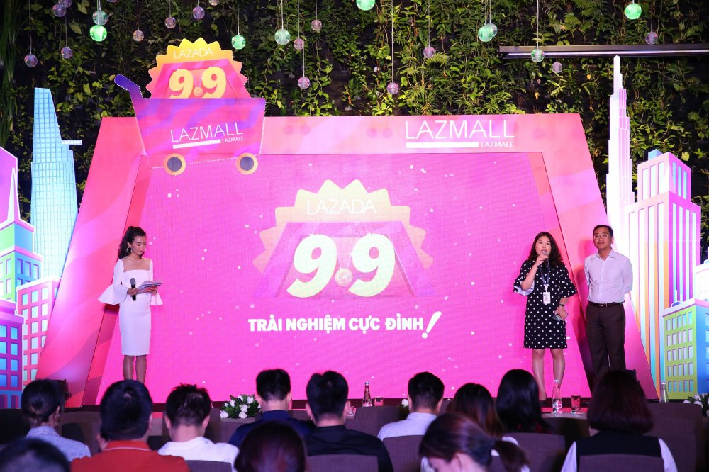 Dai dien Lazada Vietnam gioi thieu LazMall