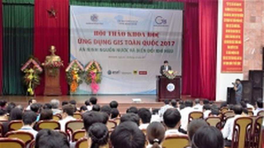 hoi thao ung dung cong nghe gis