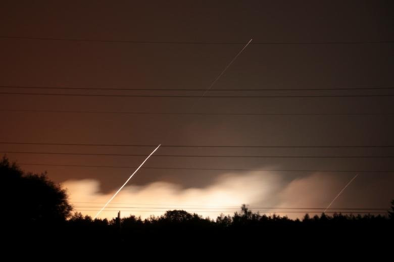 UWSE - Reuters - 04 3