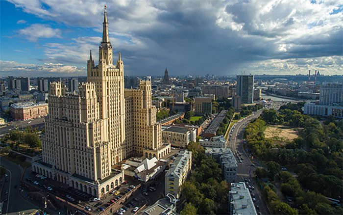 Square Building - Tass 10