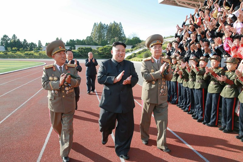 ong Kim Jong-un di tham truong 3