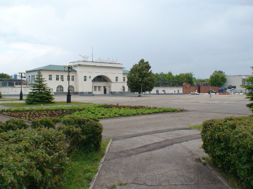 Ulyanovskiy_Avtozavod_UAZ_main_entrance