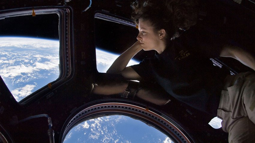 5a454c2415e9f968f9752c53