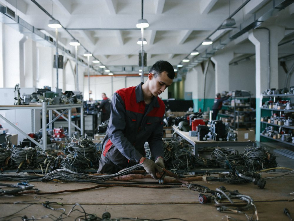 5aba41ae15e9f976ad45d63d 9