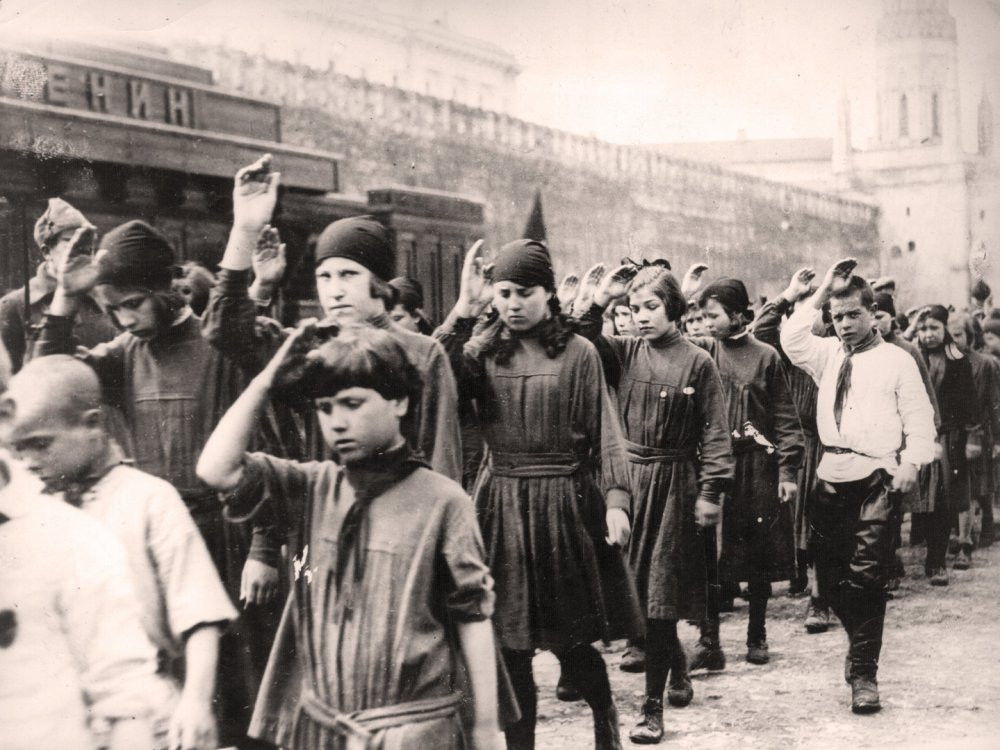 5ae04509370f2cc7498b45ae 10