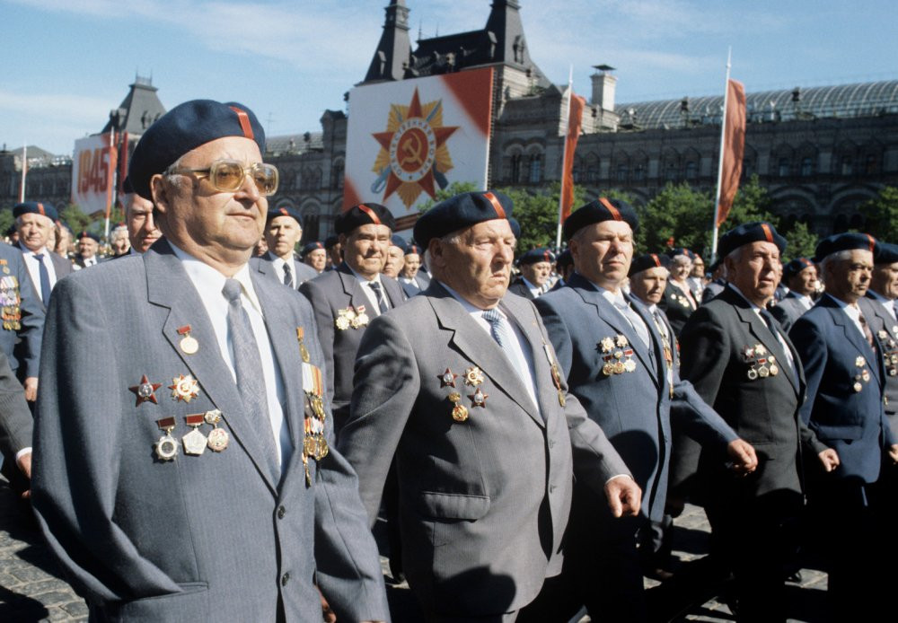 5ae05eb6183561f43e8b45b3 4