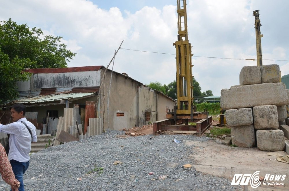 Hinh anh Hon 20 nguoi dap tan hoang 5 nha tro o Sai Gon: ‘Cong an toi chung van danh toi’