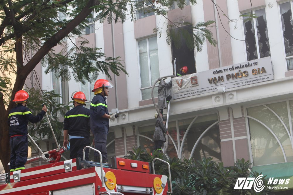 cháy nhà ở trần nhật duật, cháy nhà ở sài gòn, cháy nhà, hỏa hoạn, cháy nhà cao tầng, cháy nhà quận 1, 10 người mắc kẹt, cháy lớn trung tâm quận 1, cháy nhà 4 tầng, tin mới nhất, tin cháy, tin tức hồ chí minh, sài gòn, tin mới nhất ,tin tức trong ngày, tin việt nam, báo vtc vtc news, tin tức trong ngày, vtc, vtc.vn, vtc news - 1