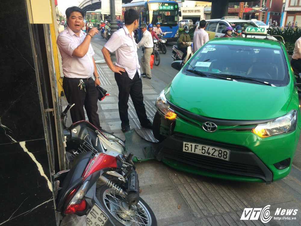 Hinh anh Tai xe taxi tong ten cuop giat tui xach phu nu: ‘Toi nhieu lan muon ‘xu’ nhung chua co co hoi’