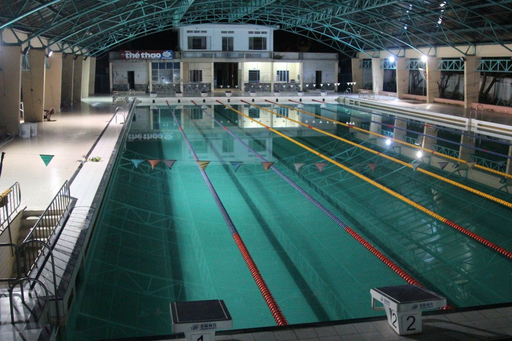 Hinh anh Nam sinh vien chet duoi trong ho boi truong o Sai Gon