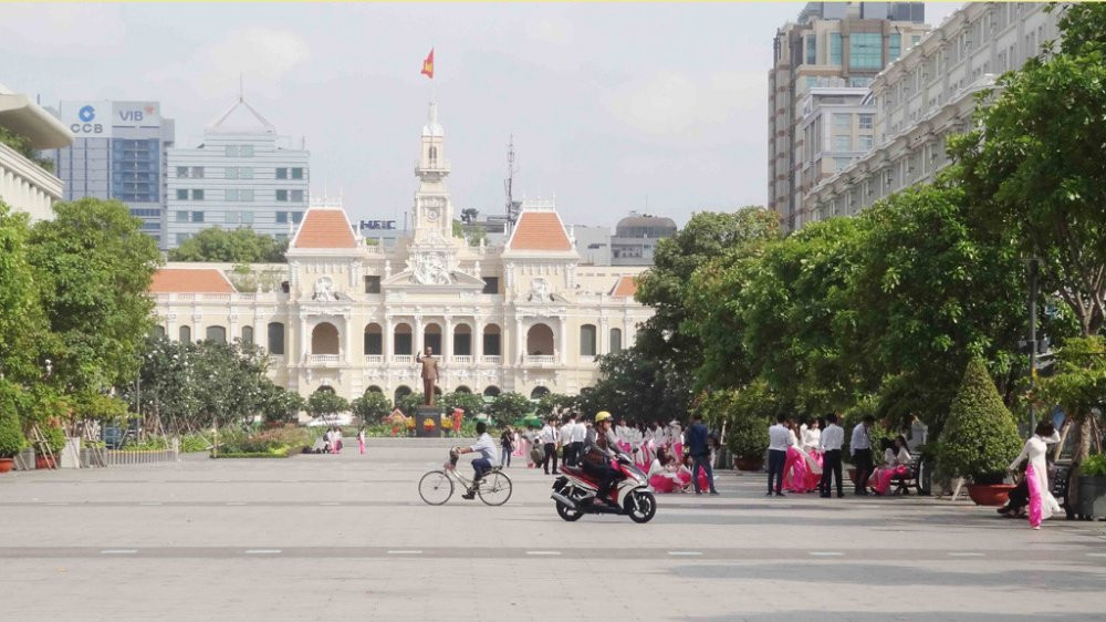 Hinh anh TP.HCM cam xe luu thong vao duong Nguyen Hue de phuc vu chuong trinh nghe thuat