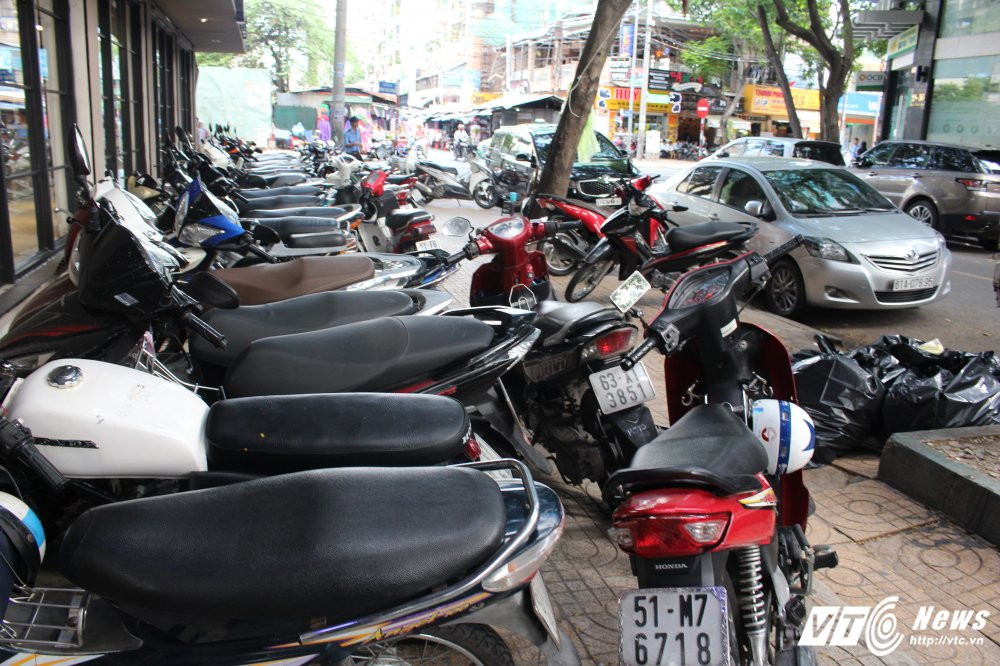 Hinh anh Xu ly ‘cuop’ via he: Chu tich TP.HCM Nguyen Thanh Phong noi dung lam dan that vong