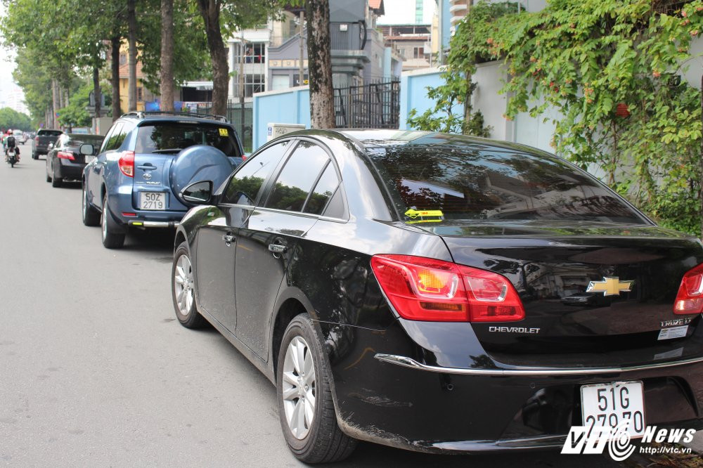 Hinh anh Cuop via he trang tron tren nhung con duong dep nhat Sai Gon 4