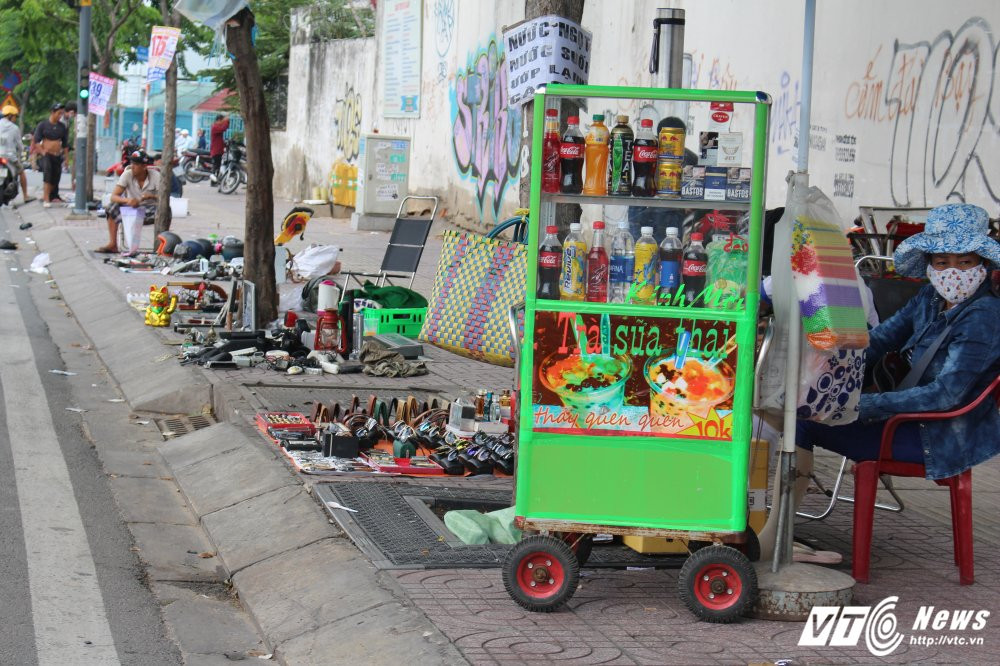 Hinh anh Trang tron tai chiem via he tren nhung con duong dep nhat Sai Gon 16