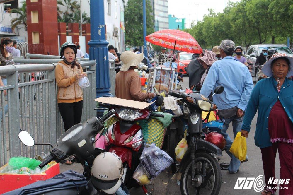 Hinh anh Trang tron tai chiem via he tren nhung con duong dep nhat Sai Gon 23