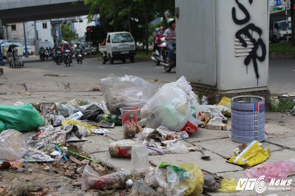 Hinh anh Nhung diem den tai nan tren con duong dep nhat Sai Gon 23