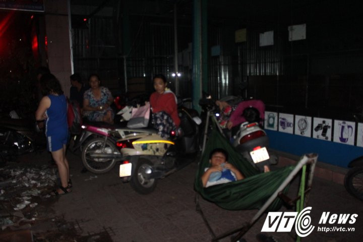 hinh anh cang sai gon bi chay