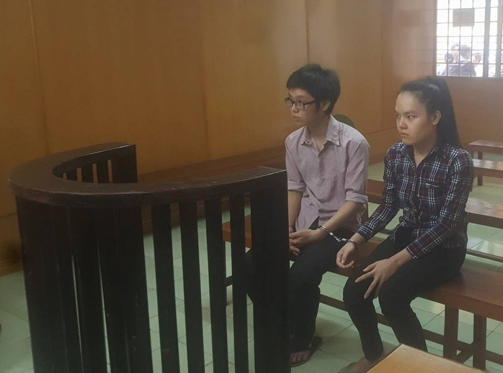 gia-gai-moc-trom-tai-san-cua-du-khach-nuoc-ngoai