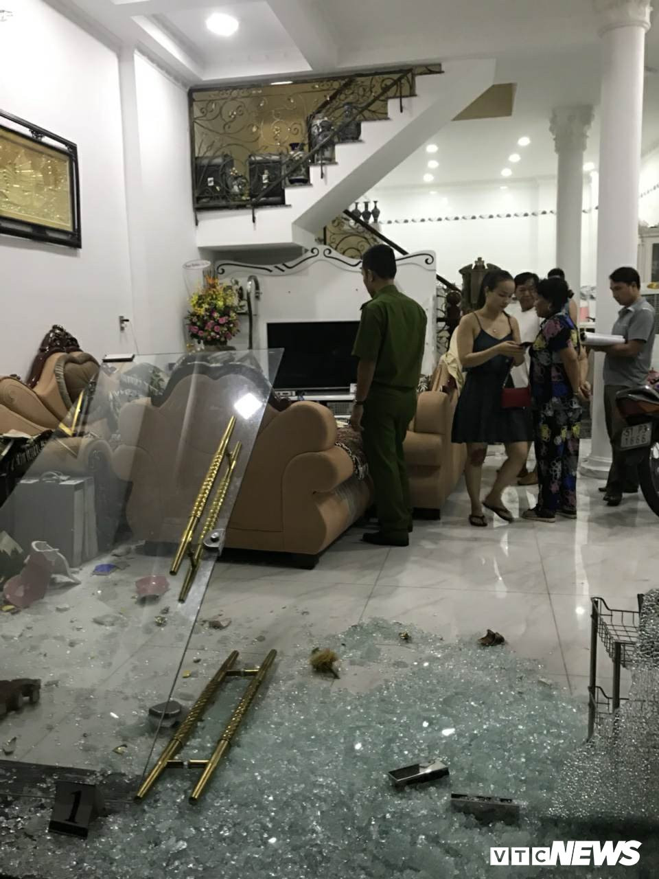 31286590_1642856272499277_3037889037714063360_n