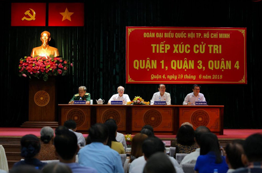 35525283_1240302726107124_1945270055059062784_n