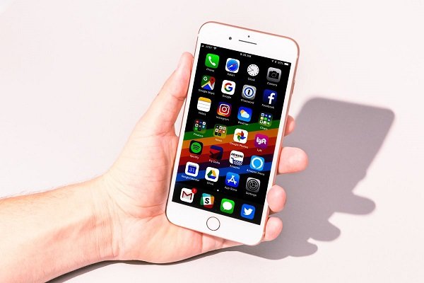 5-the-front-facing-cameras-on-the-iphone-8-and-iphone-x-are-also-identical--save-for-a-few-extra-features 5