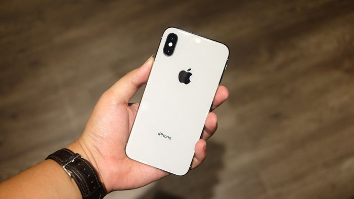 vi-sao-gia-iphone-x-tai-viet-nam-lai-cao-khung-khiep 3