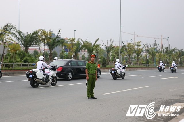 doan xe tap can binh