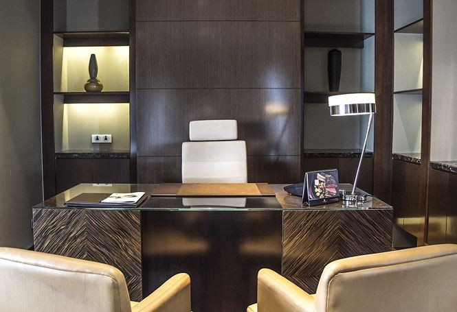 ban_lam_viec_tai_phong_tong_thong_gieb 7