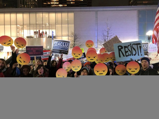 25032647298_0570fb4f6b_z