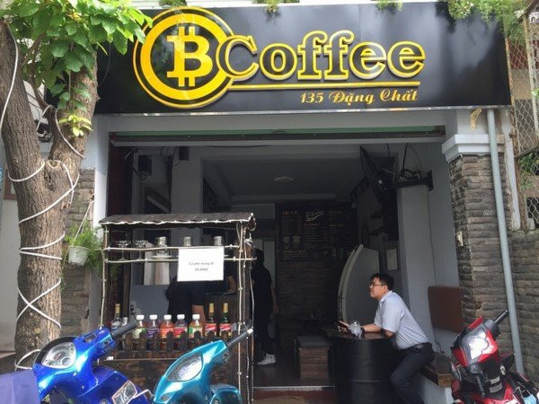 viet-nam-da-co-bon-may-bitcoin-atm