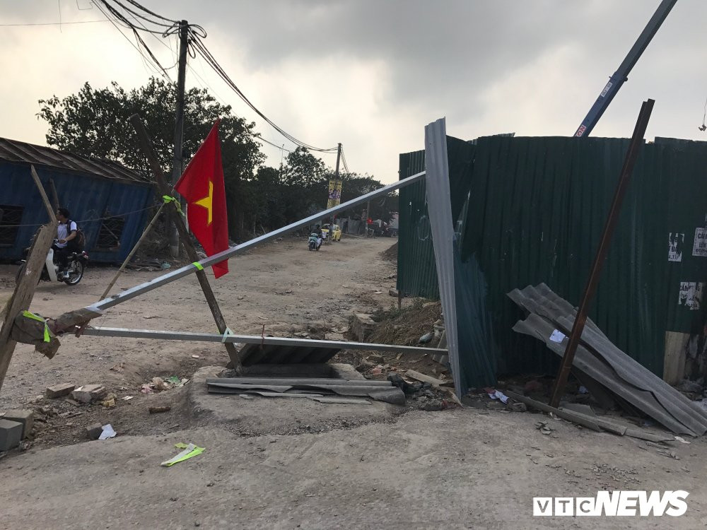 AAC98340-AF77-47D5-A606-432A1D20FD45 7