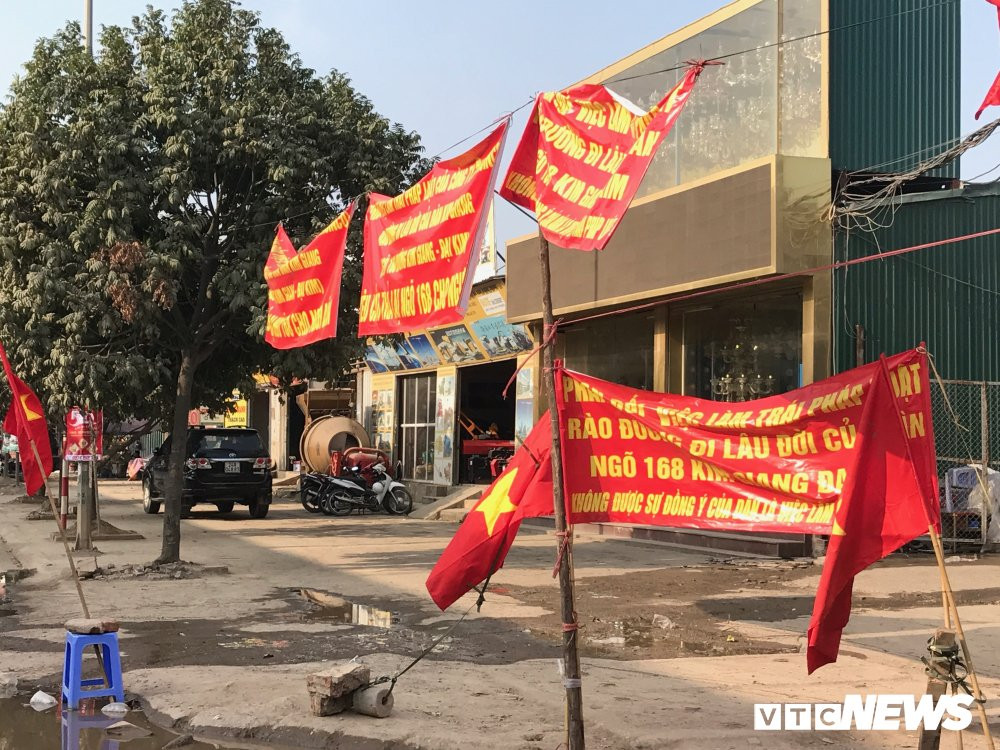 DBB4D5D5-EB97-40AF-91B5-53EB3B77F993 4