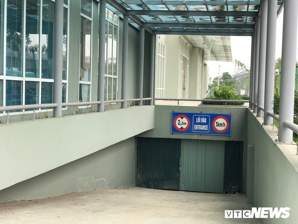 E164C9CB-3AA8-4DB6-8407-205DF5C0BF59 5